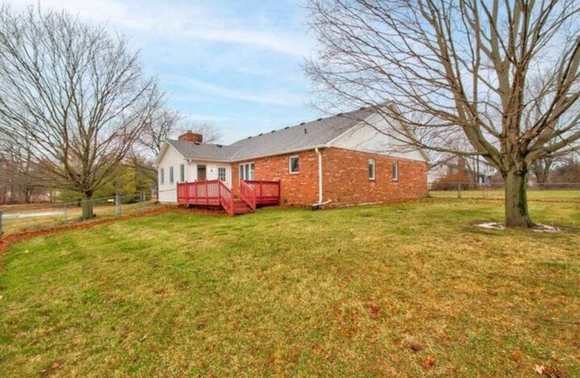 30 acre park in your back yard!