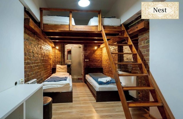 30-bedroom apartment all units