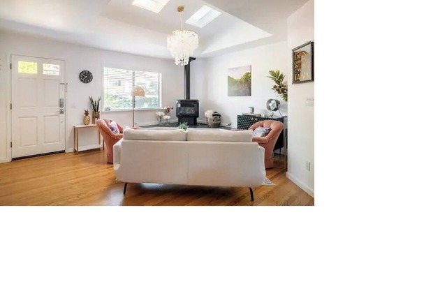 30 day rental for a Charming 2-bedroom house in enchanting Sonoma with WiFi