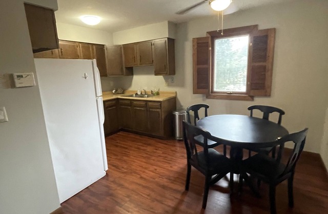 30 second walk to High St and Short North! 2BR!
