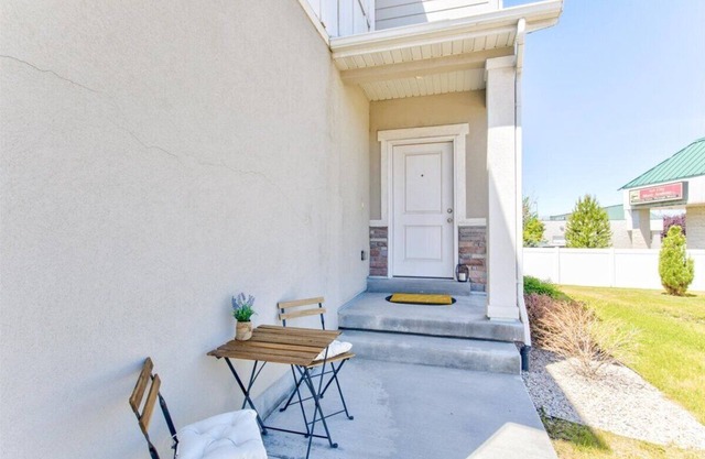 30+ Stay Welcome! Pet Friendly! Garage! SWEET AF!