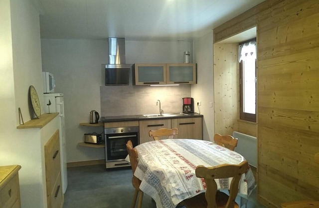 300m from resort center, Ground floor, parking, tv, ski locker, 50m², Arêches-Beaufort