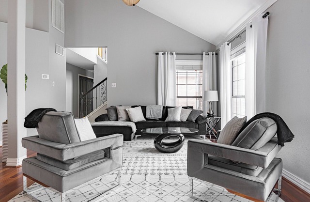 301 Modern 5BR+2Ba with POOL & Spacious + BBQ New