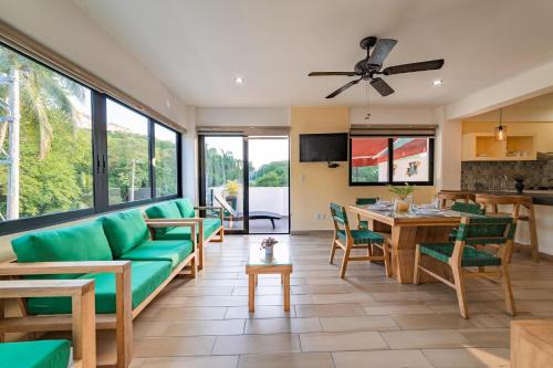 3049 - Brisas Condo 4