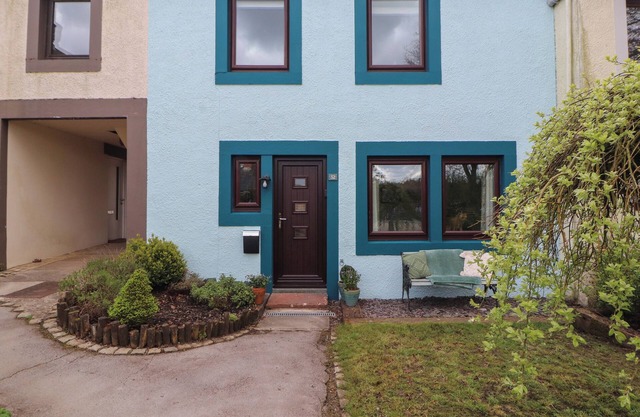 32 FRIAR ROW, pet friendly, with open fire in Caldbeck