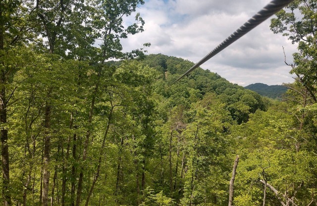 34' Luxury Camper on top of the Mountain with Gorgeous Views!