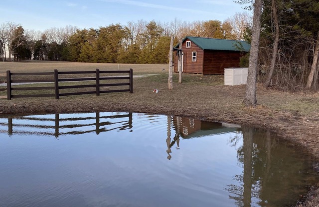 36 acre getaway directly on Nolin River!