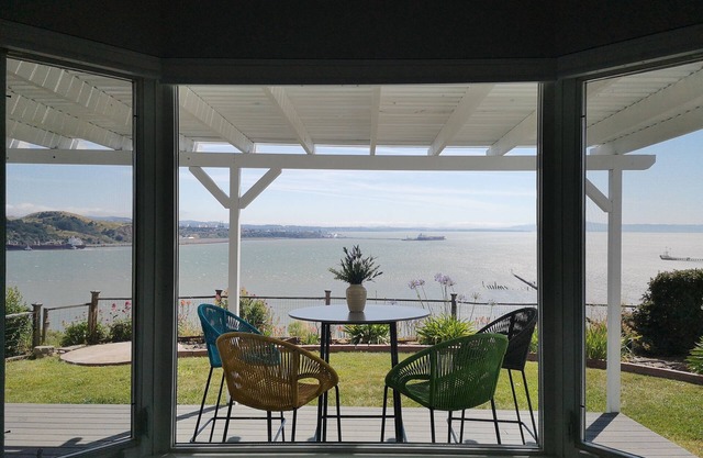 360 Spectacular Bay View luxury home close to NAPA and San Francisco