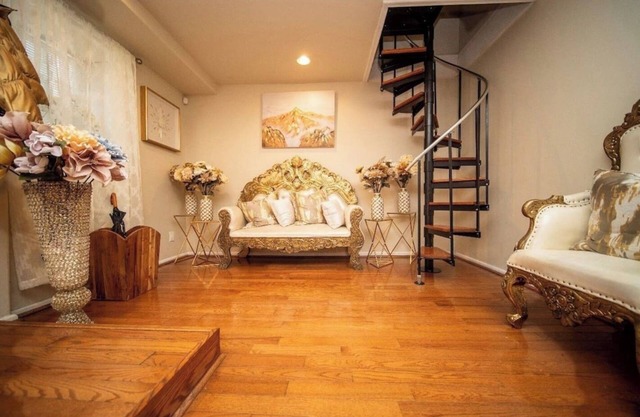 389G) 1 BR Room Home!