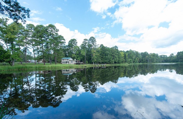 391-Acre Ranch Home with Private Lake, Pier, Paddleboat, Lake View, Game Room