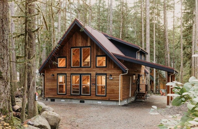39GS - Hot Tub - Wi-Fi - Pets OK cabin