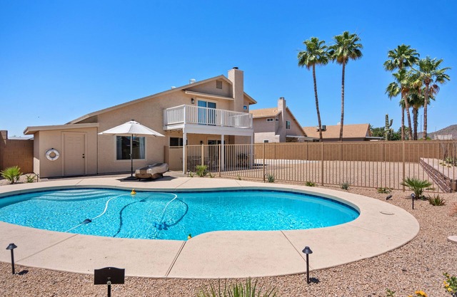 3bd Luxury Family Oasis ~ Pool ~ RV Parking