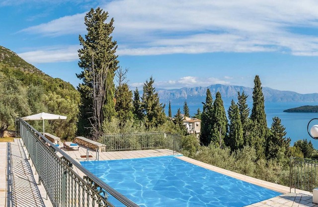 3bed villa with private pool and pool towels.