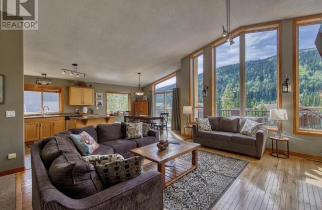 3BR/2BA Ski Chalet: Ski In/Hot Tub/Amazing Views!