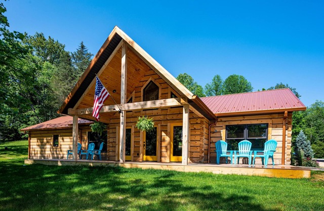 3BR, 3 BA cabin