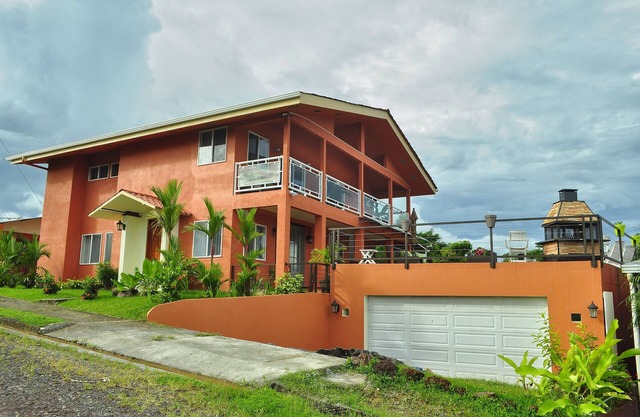 3br 3ba Sleeps 8 Amazing Home Away From Home, Great Views. Casa Donna Rosa B&B.