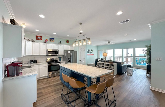 3BR Beachfront | Ocean Views, Deck & Gaming Console