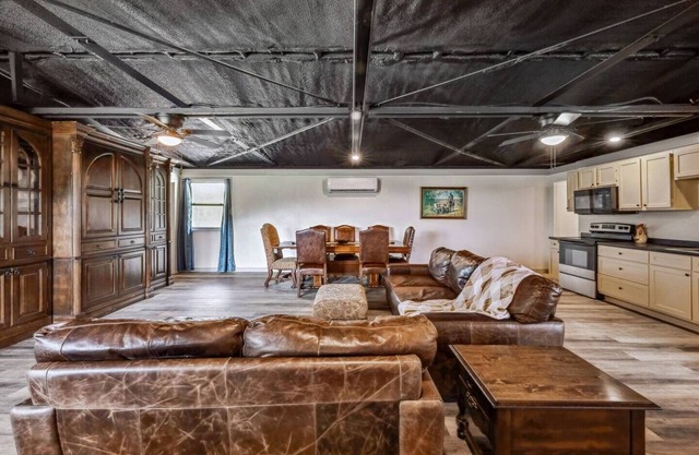 3BR Country Getaway Patio Nature Views