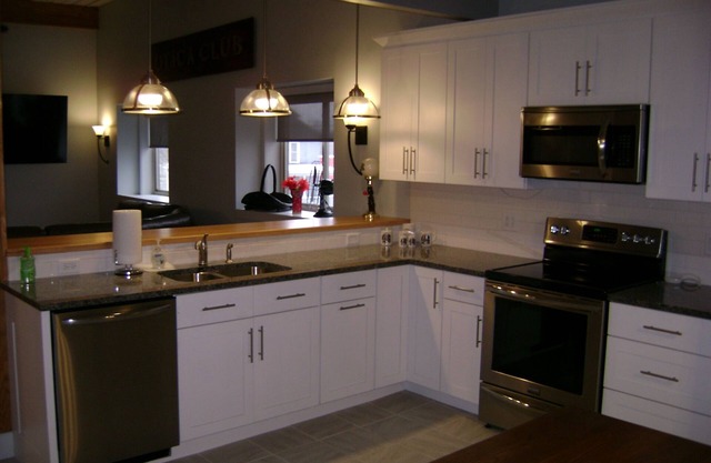 3BR FACTORY LOFT AT THE MOHAWK ANTIQUES MALL/RIGHT OFF EXIT 30 NYS THRUWAY!