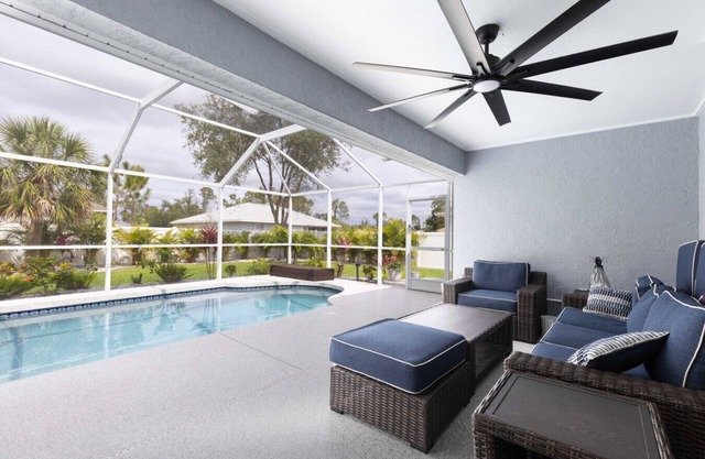 3BR Home with Pool & Parking, Solar Power