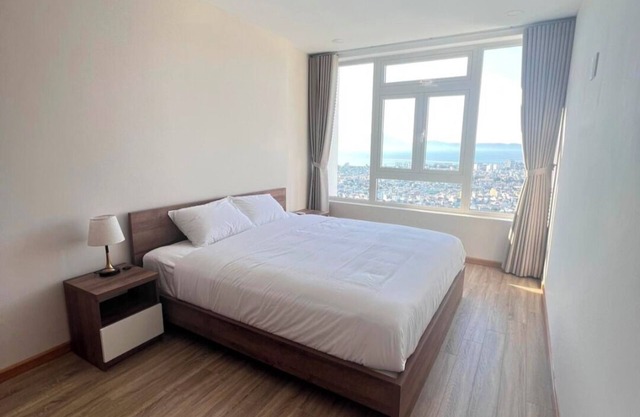 3Brs 2Ba 110m2 Flat, City Center w/Sea & Lake view in Da Nang