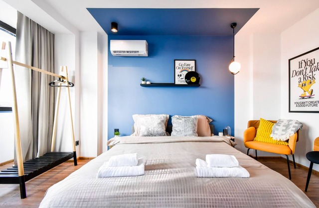 4 BDR + 2 BTH | Netflix | Panorama Views