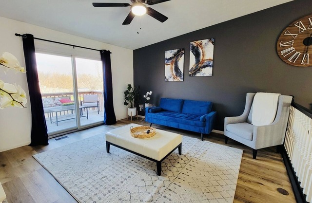 4 bed 2bath 8 mins away from downtown, arena and stadium!