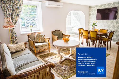 4 bedroom 166m2 apartment with sauna in the city 600m from the beach in a quiet family residence