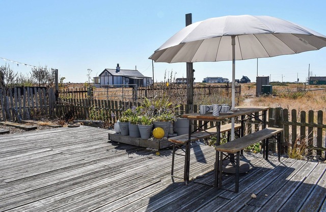 4 bedroom accommodation in Lydd-on-Sea, near Dungeness