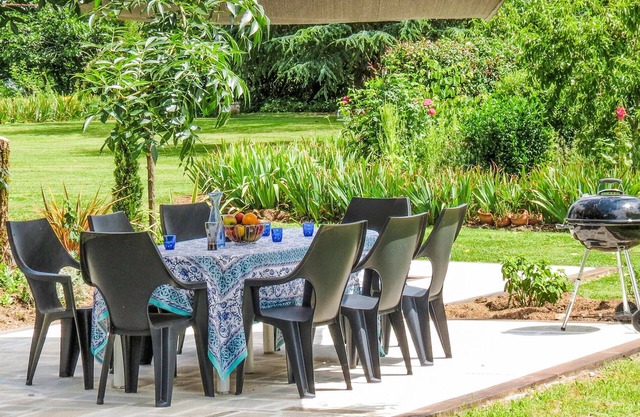 4 bedroom accommodation in Saint-Gery