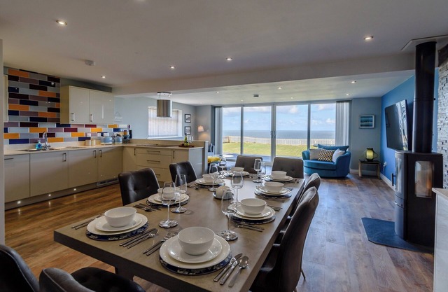 4 bedroom accommodation in Reighton Gap, near Filey