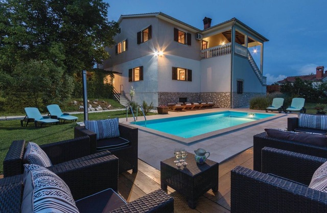 4 bedroom cozy home in Jakacici