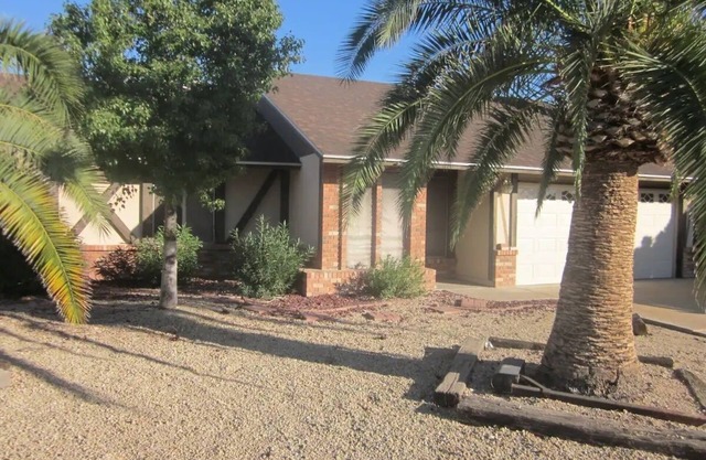 4 Bedroom Home/ * Casino/State Farm Stadium only 2 Miles