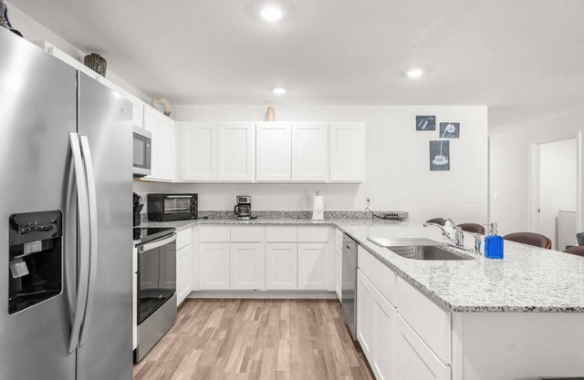 4 Bedroom Home, Game room, Weeki Wachee!