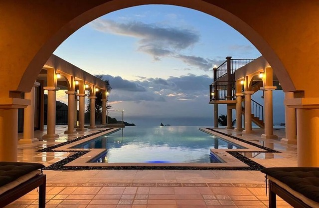 4 Bedroom Luxury 5 Star Sea View Villa Palms SDV190