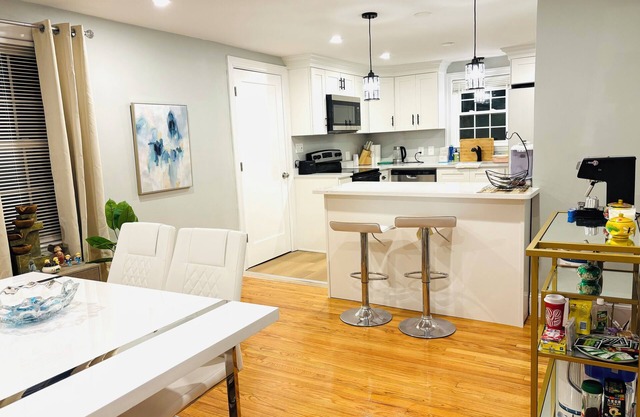 4-bedroom with big Patio @Abington, near Braintree, Weymouth, Brockton, Randolph