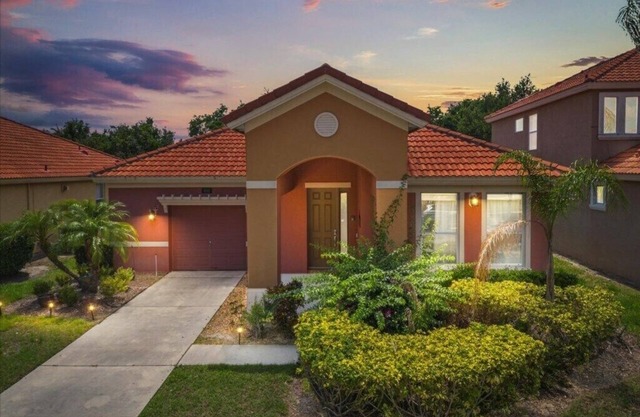 4 Bedrooms/3 Bathrooms/Bella Vida (400LF)
