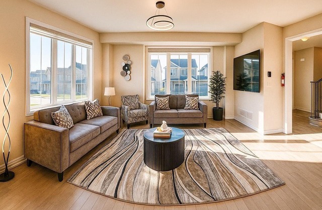 4 BR 2.5 WR-BRAND NEW LUX VAC HOUSE MNTS AWAY FRM NIAGARA FALLS CAN & US BORDER