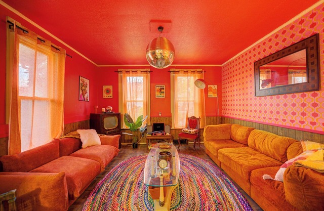4 BR Home 5 Mins to Cedar Point, Retro 1970s!nn