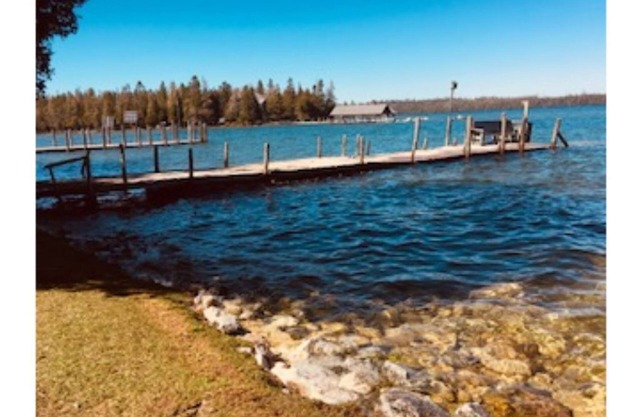 4 BR Lake Huron Vacation Home, close to Drummond Is.;Sault St. Marie;St. Ignace