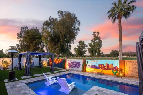 4 Br-Sleeps 10-Heated Private Pool-Fire Pit-Games