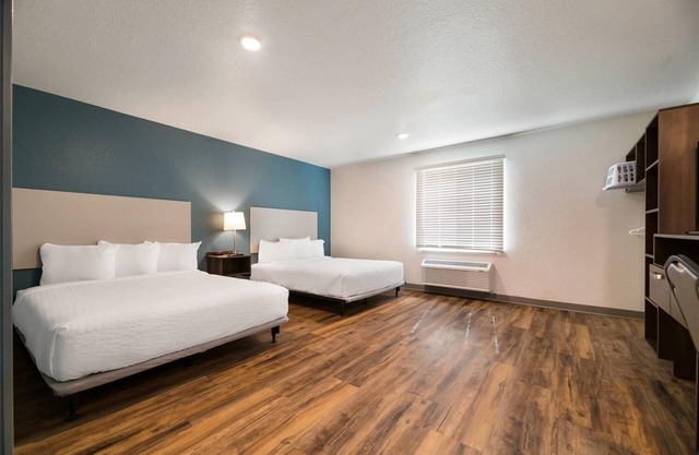 4 Dog-Friendly Units with Spacious Kitchen & Easy Access to Rockledge Parks
