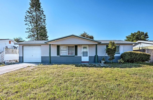 4 Mi to Beaches Cozy Studio in Port Richey!