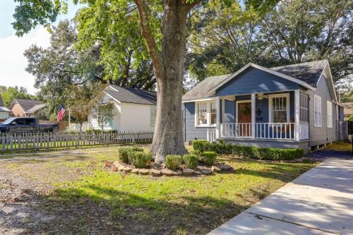 4 Mi to Dtwn Baton Rouge Bungalow with Private Yard