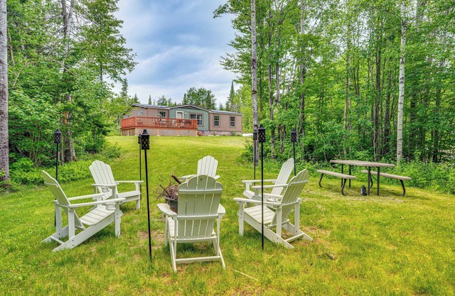 4 Mi to Lake Francis: Peaceful Pittsburg Home