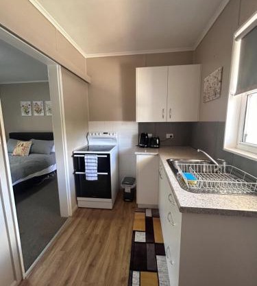 #4 Waddell Studio Apartment