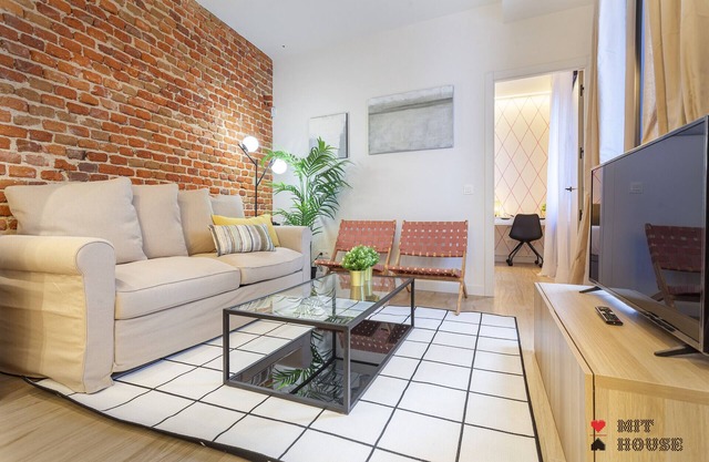 4 Ways V apartment in Madrid