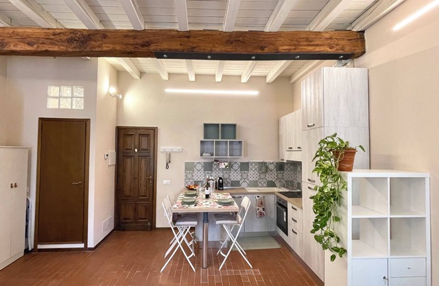 40 m2 studio in the center of Brescia, 90 m from parking, no ZCL