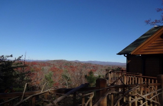 40+ Mile Mountain Sunset View near Murphy RiverWalk, Casino, Folk School, Pet OK