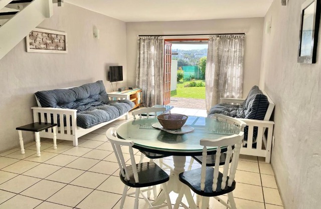 Settler Sands Accommodation Sea 